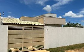Bela casa nova na Chapada dos Guimarães